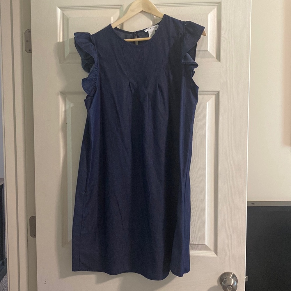 Lightweight dark chambray dress!